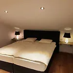 Apartment Mit Garten
